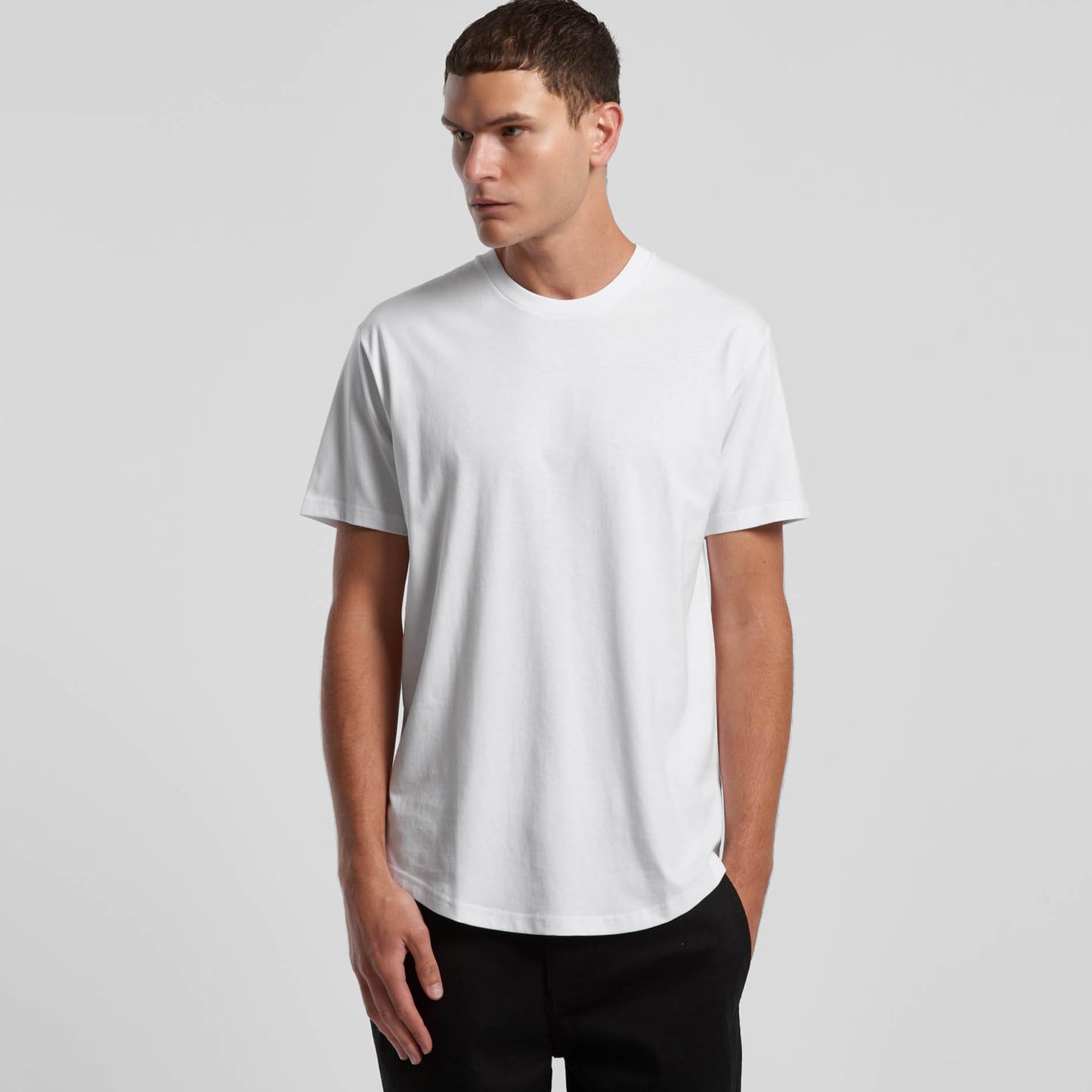 5076 - staple curve tee